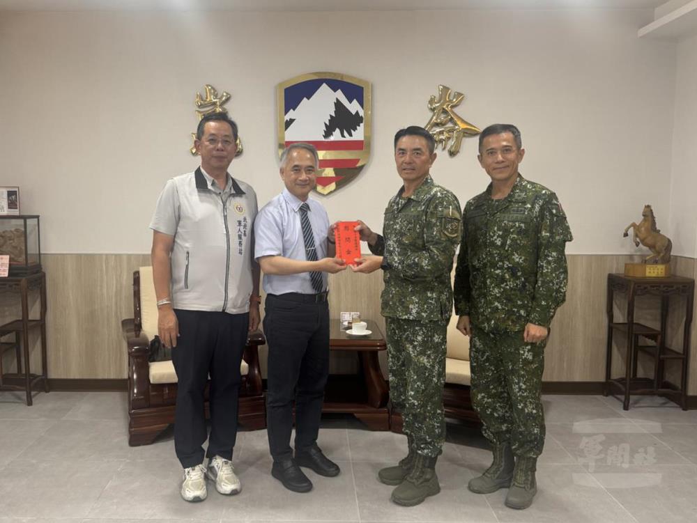企業慰勉中部駐軍　感謝官兵戰訓辛勞