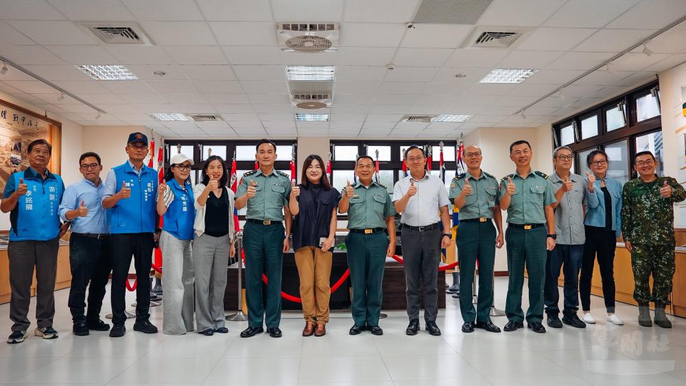 馬文君委員31日考察兵整中心，肯定官兵裝備翻修維保貢獻。（軍聞社記者吳東昇攝）