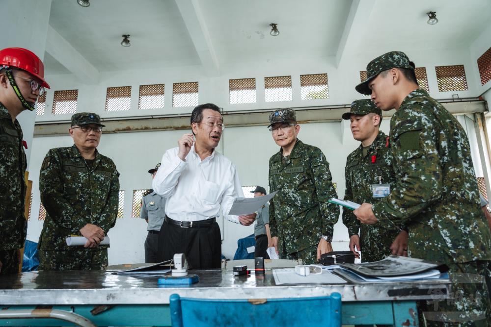 顧部長視導北部駐軍　慰勉官兵戮力戰訓辛勞