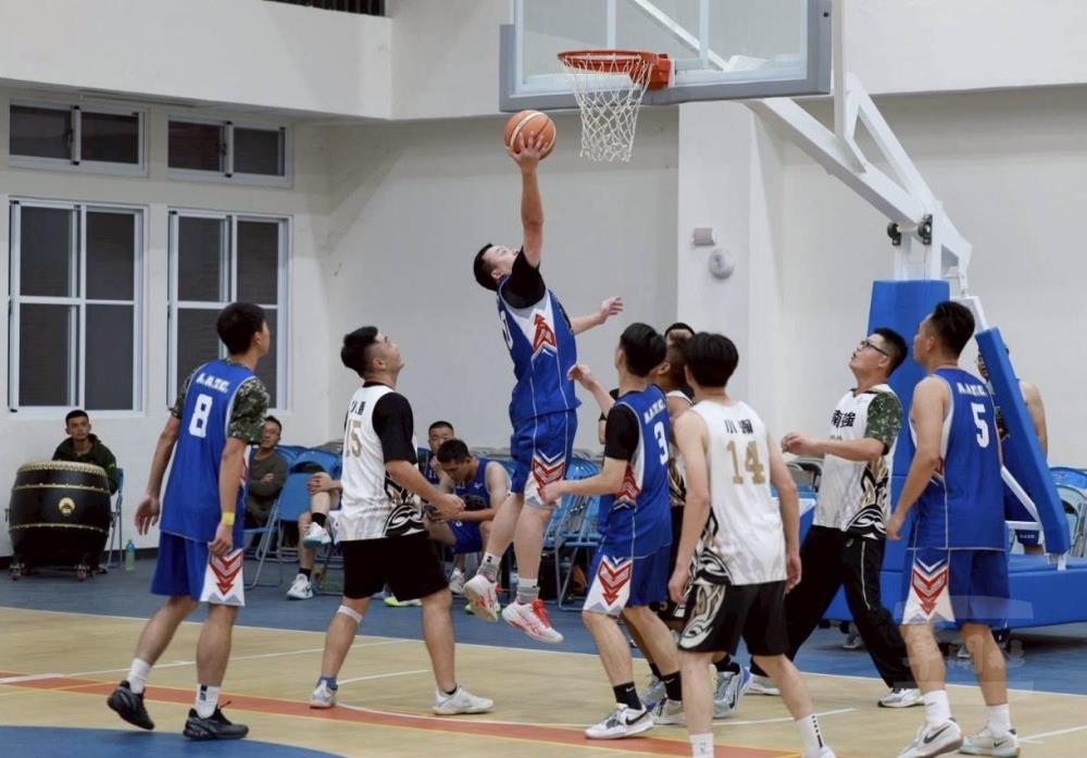 官兵全力以赴為單位爭取佳績。（砲訓部提供）