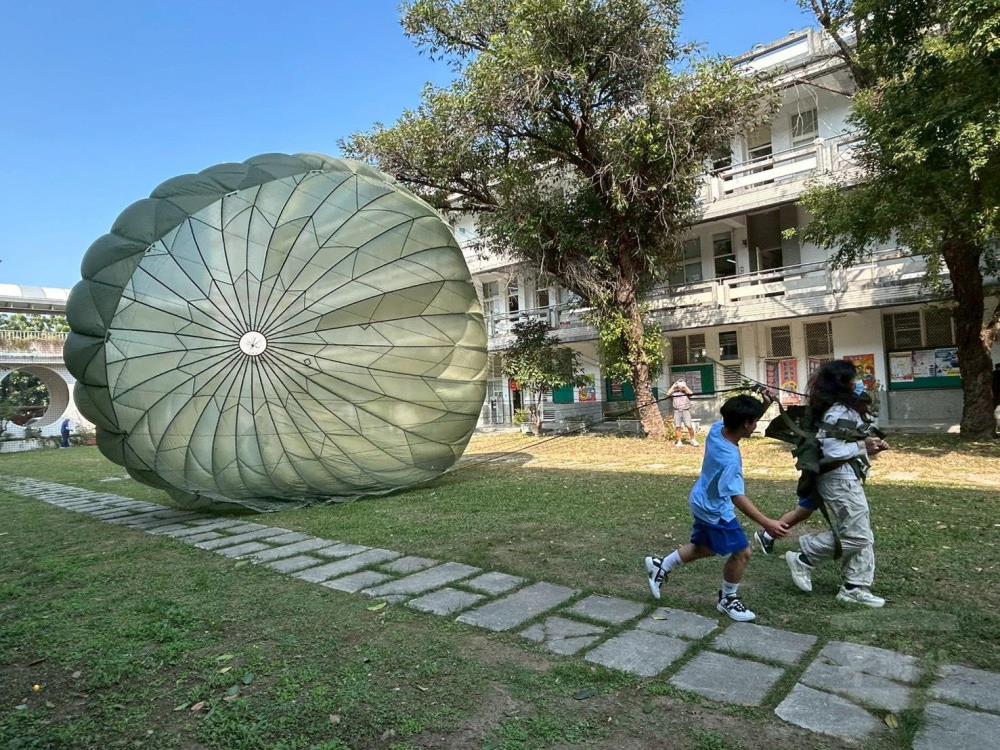 左營高中全民國防教育週 左營高中全民國防教育週