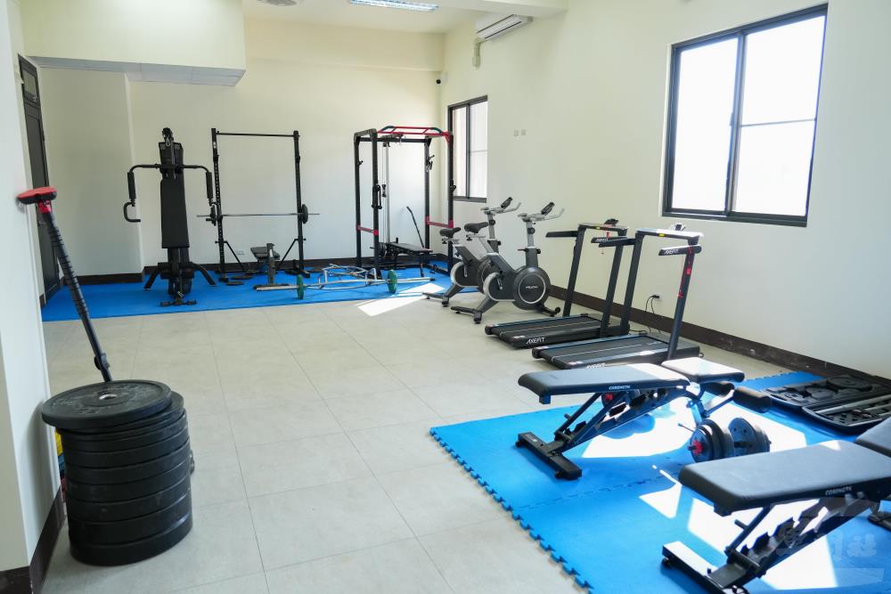 營舍規劃健身房等各式休閒、訓練空間，提供官兵更多元的休閒選項。（軍聞社記者林庭暉攝）