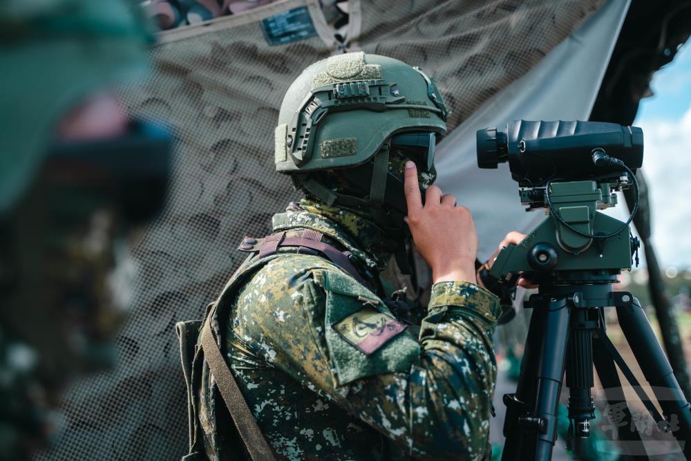 國軍114年第5梯志願士兵現正受理網路暨通信報名。(軍聞社資料照片) 國軍114年第5梯志願士兵現正受理網路暨通信報名。(軍聞社資料照片)