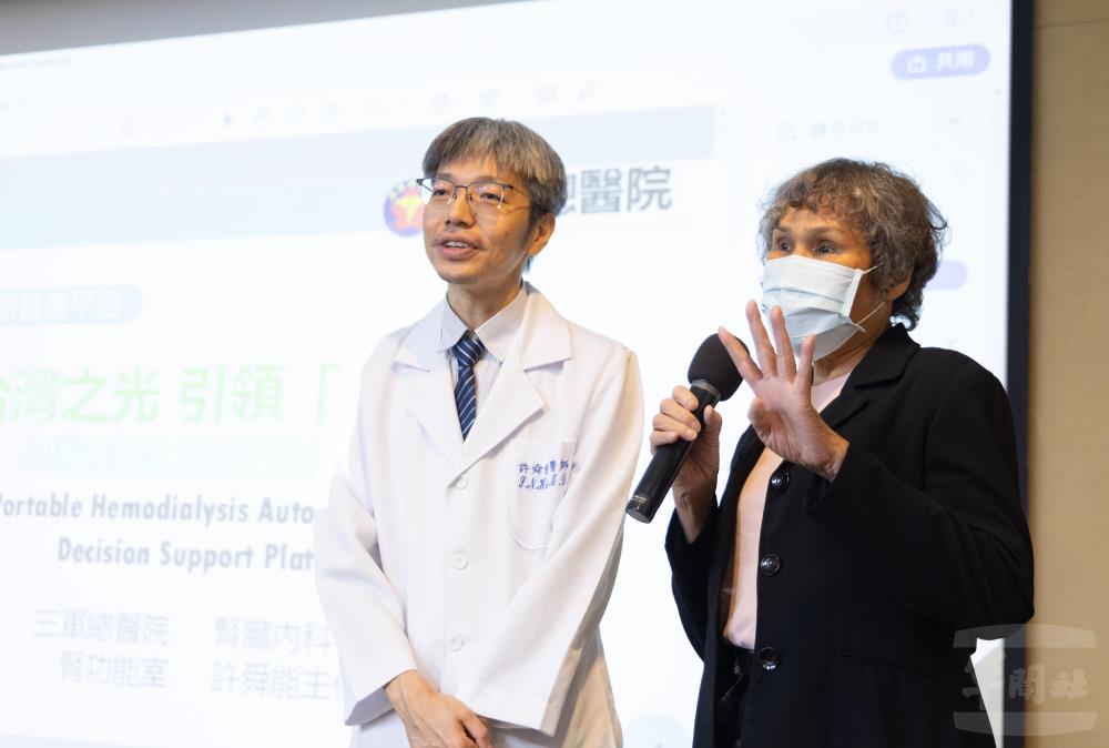 67歲女性血液透析病患現身說明治療情況。（軍聞社記者吳柏融攝）