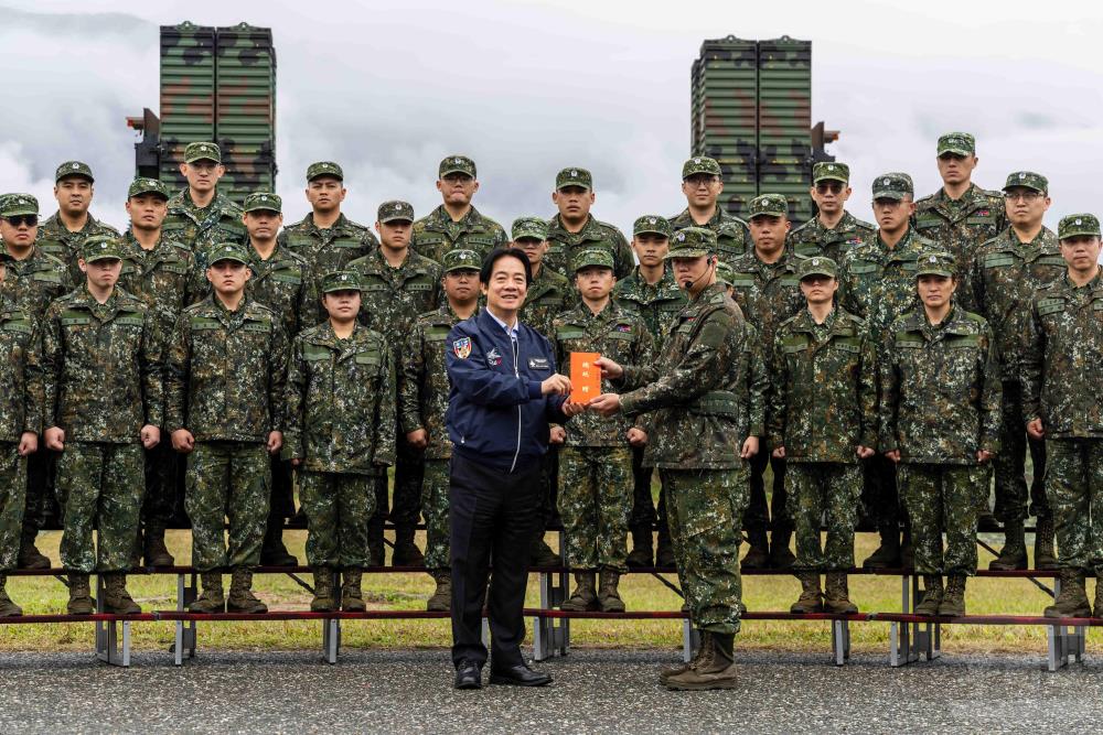 賴總統頒發加菜金，肯定官兵戰備辛勞。（軍聞社記者蔡枋澐攝）