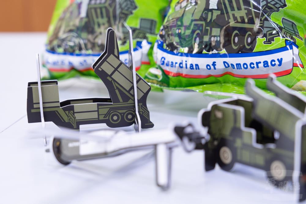 愛國者飛彈DIY軍武小模型。（軍聞社記者呂尚俞攝）