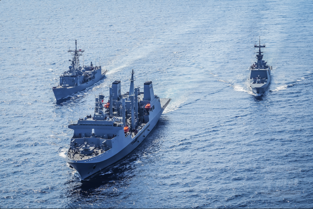 國軍為國人日常中隨時可感、隨處可見的堅實力量；圖為海軍敦睦遠航訓練支隊航行。（軍聞社資料照片）