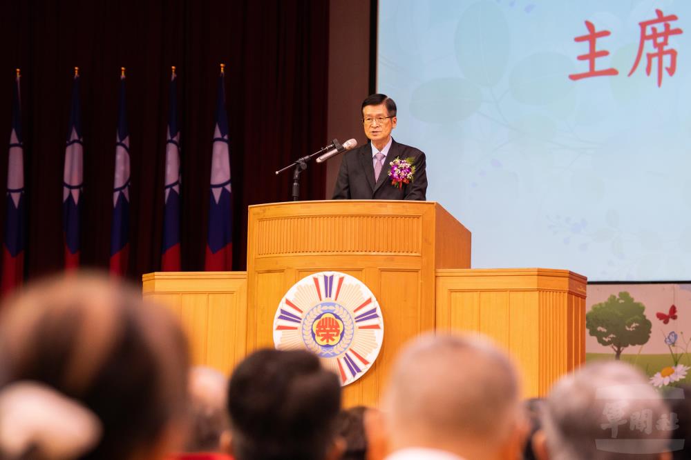 嚴主委主持輔導會成立71週年暨第47屆榮民節慶祝大會。(軍聞社記者李恬恬攝) 嚴主委主持輔導會成立71週年暨第47屆榮民節慶祝大會。(軍聞社記者李恬恬攝)