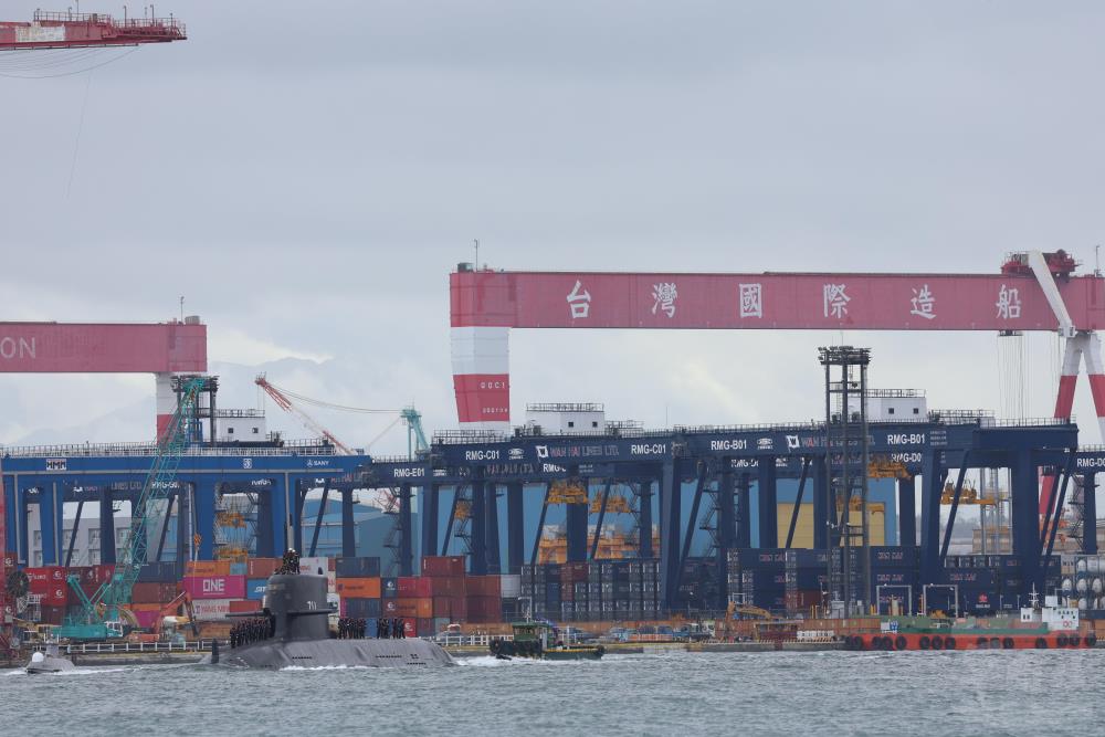 海鯤軍艦展開本週第2次潛航測試。（軍聞社記者林澤廷攝）