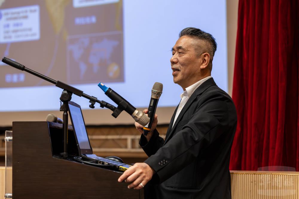 此次講習邀請國防安全研究院所長蘇紫雲等多位專家學者進行專題授課。（軍聞社記者蔡枋澐攝）