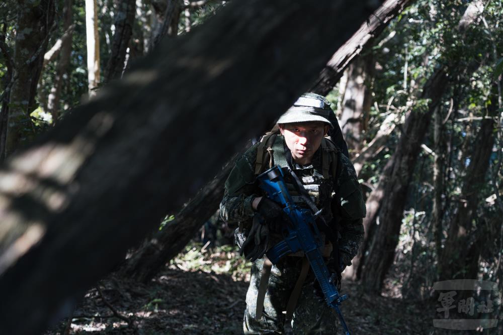 特10連蕭韶緯上士。（軍聞社記者李恬恬攝）
