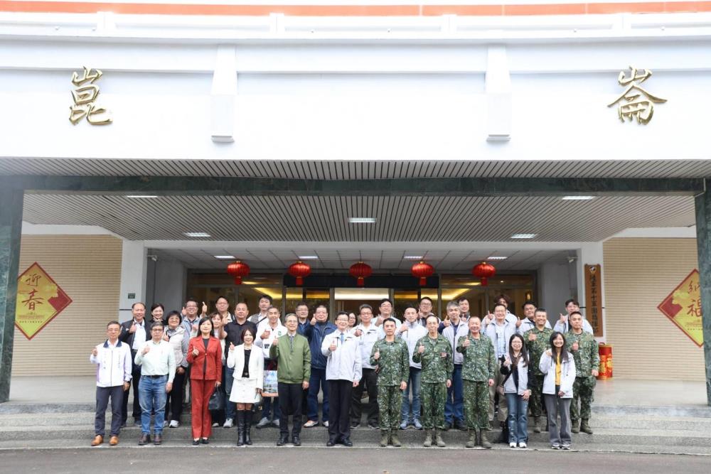 高中職校敬軍團慰問國軍官兵　感謝守護家園辛勞