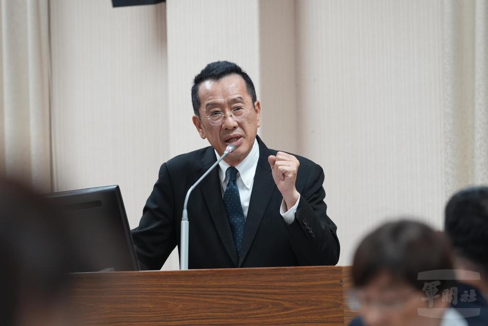 顧部長:編列特別預算強化國防實力 展現守護民主和平決心 顧部長:編列特別預算強化國防實力 展現守護民主和平決心