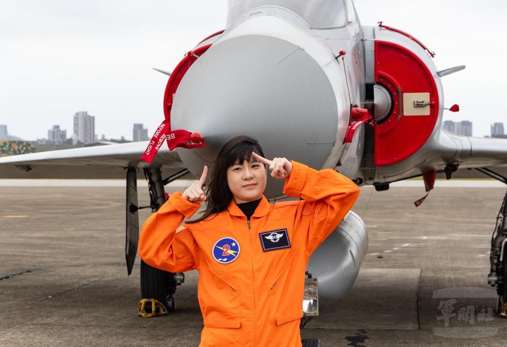 學員湯珞君規劃報考空軍官校。（軍聞社記者吳柏融攝）