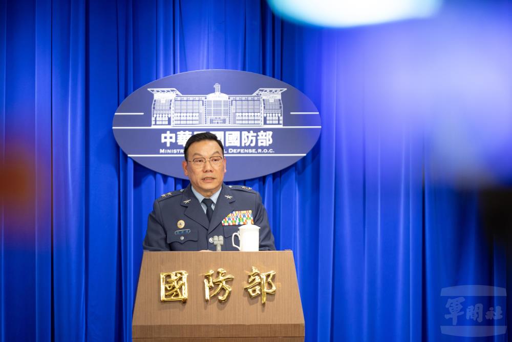 沈司長針對「軍事審判新制規劃」修法方向等內容進行相關說明。（軍聞社記者吳柏融攝）