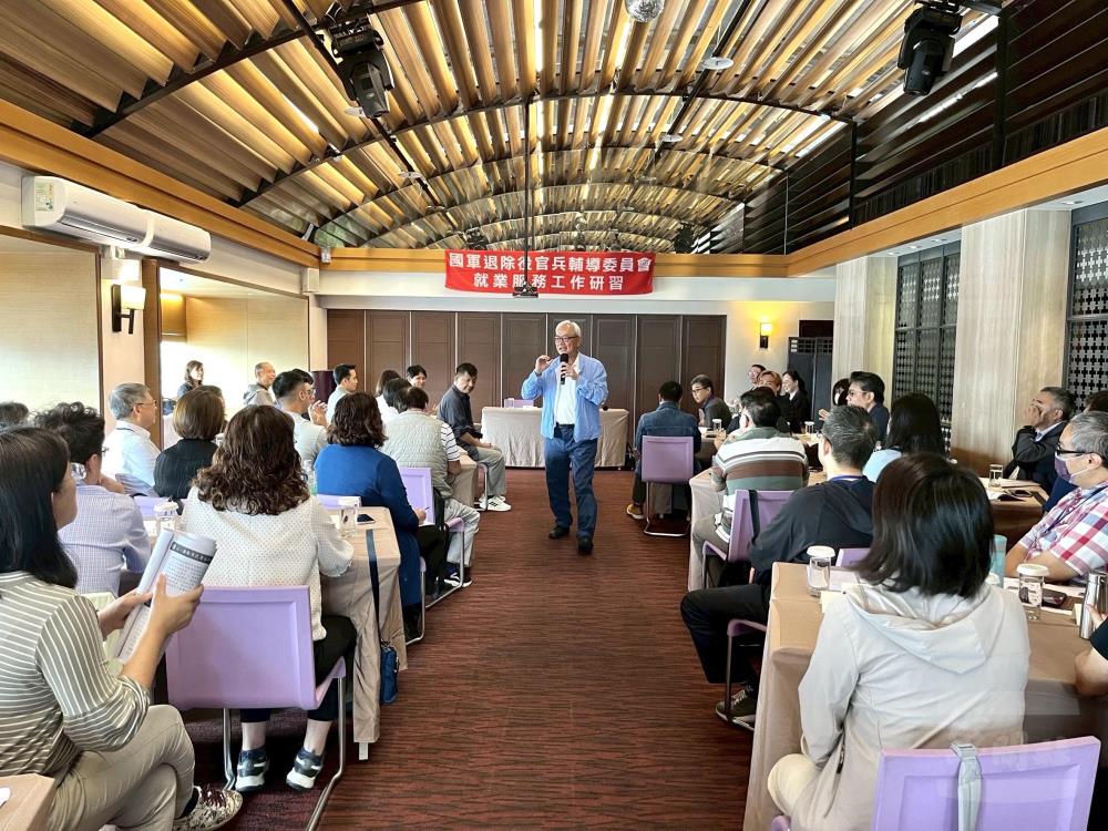 陳副主委主持結訓交流座談。(輔導會提供) 陳副主委主持結訓交流座談。(輔導會提供)