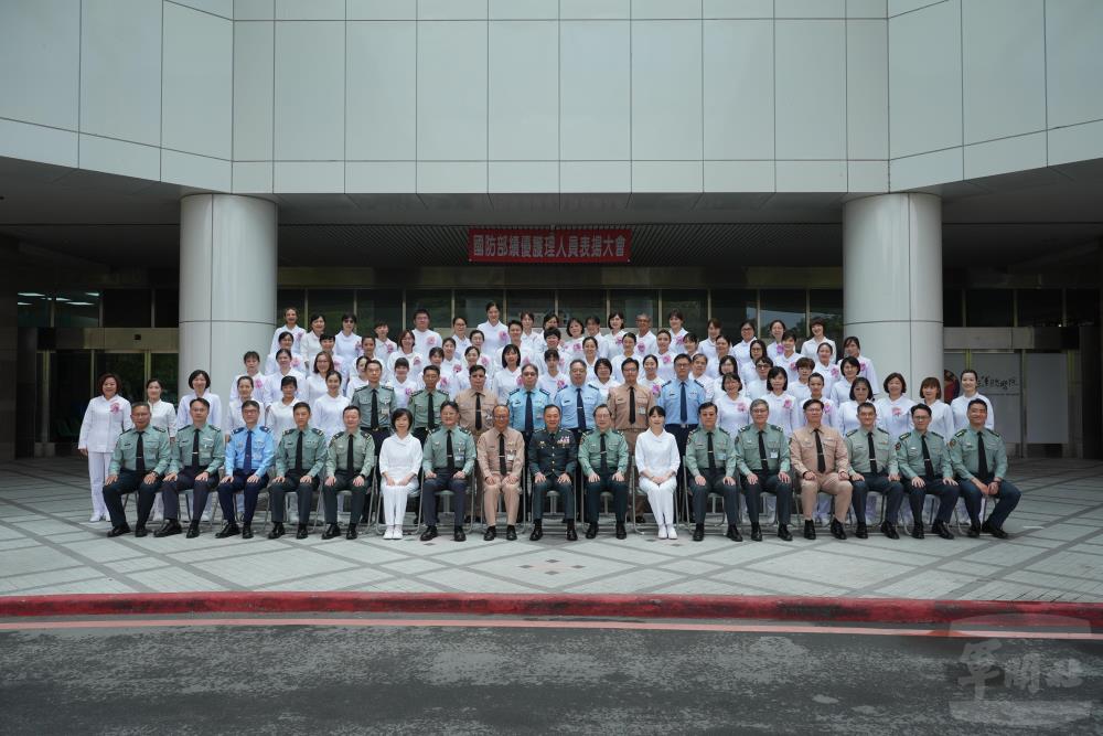 鍾副部長主持績優護理人員表揚大會　期勉共同打造韌性醫療體系