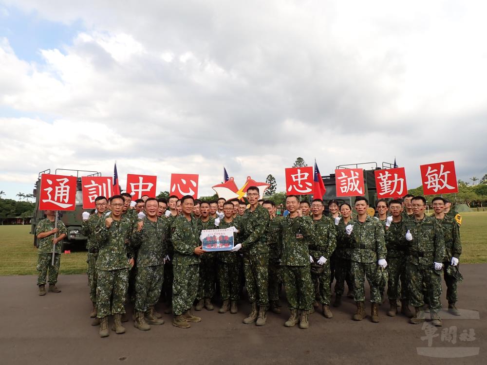 通訓中心軍歌驗收，凝聚官兵向心。（陸軍通信電子資訊訓練中心提供）