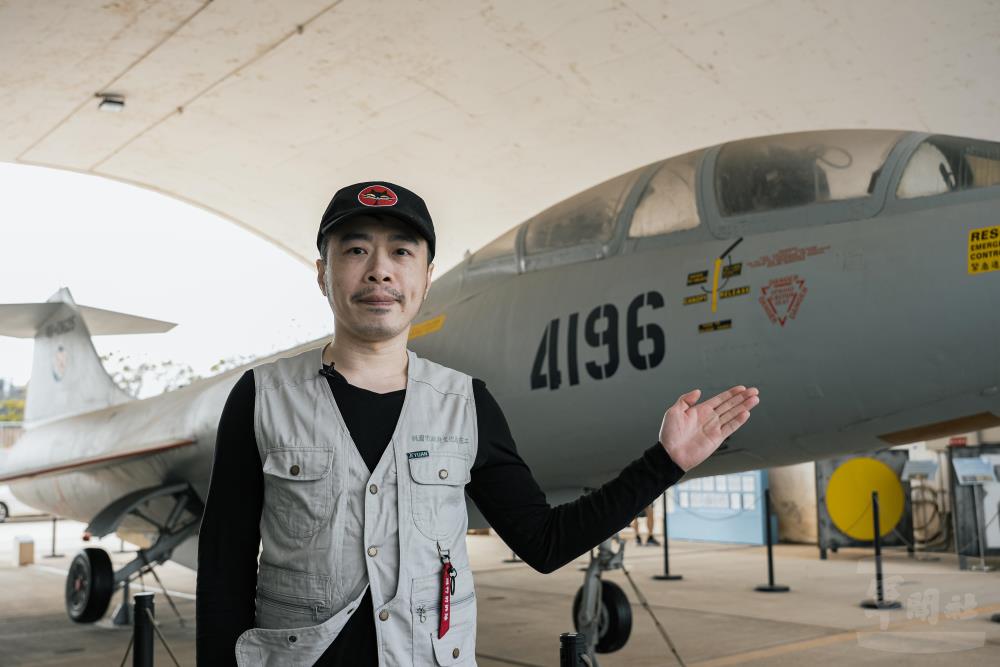 守護父親留下的記憶　連穎捷說出航空城的時代故事