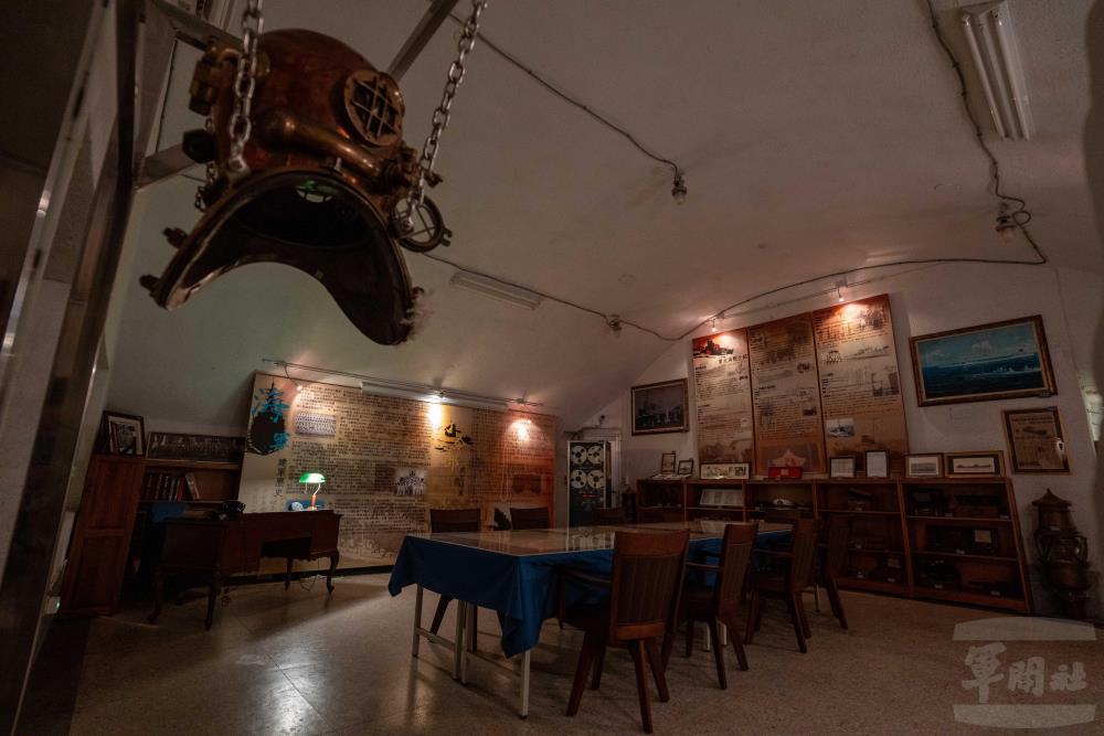 戰史沿革展區以司令部成立沿革、海軍重要戰役及建軍發展為主軸。（軍聞社記者吳東昇攝）