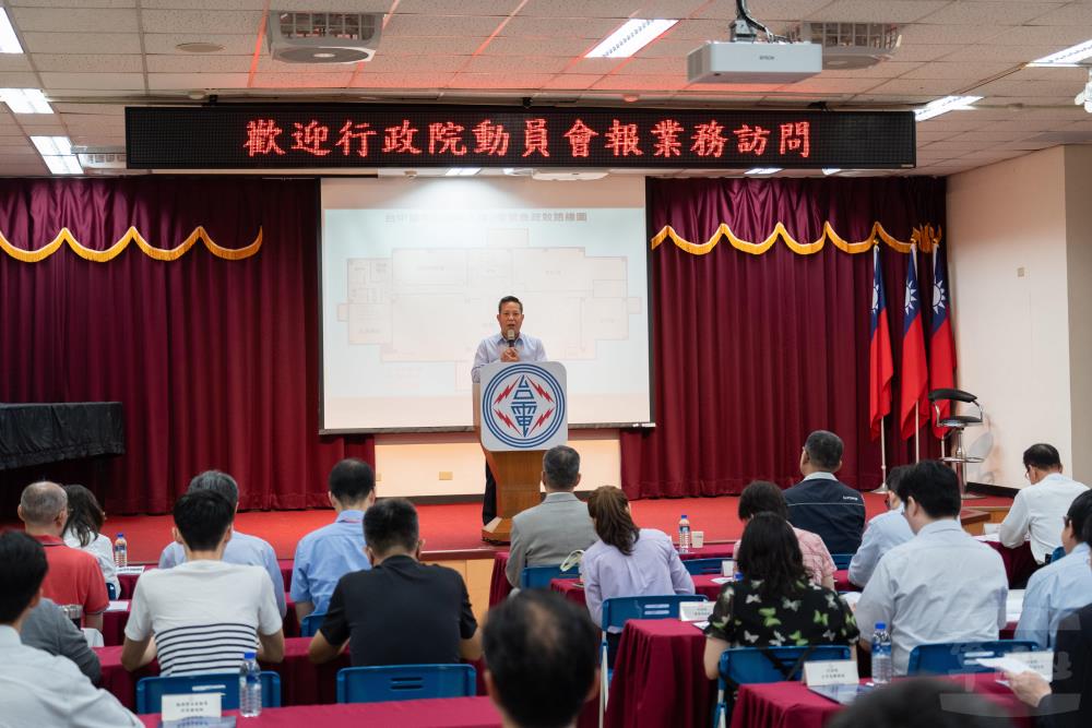 李署長感謝臺電與中油長期以來的配合。(軍聞社記者呂尚俞攝) 李署長感謝臺電與中油長期以來的配合。(軍聞社記者呂尚俞攝)