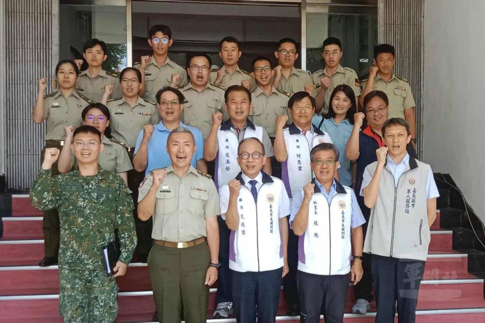 嘉義軍友顧問團慰問駐軍　感謝官兵衛國辛勞