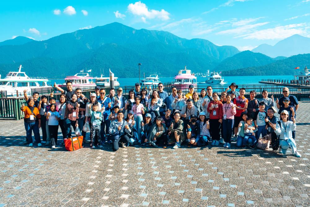 全體人員於日月潭水社碼頭合影。（軍聞社記者吳冠萱攝）