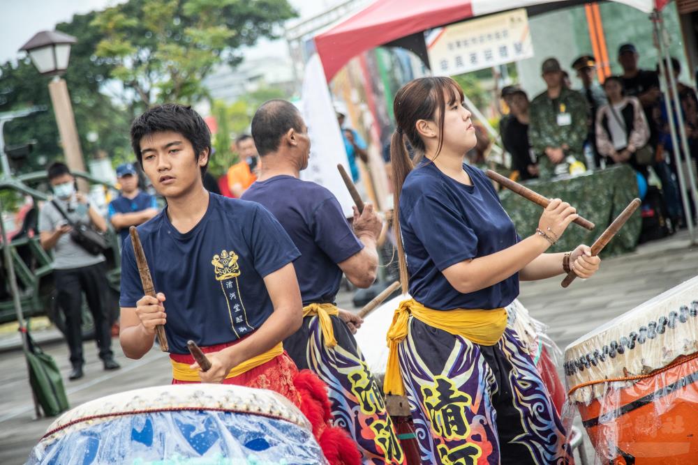 清河堂醒獅戰鼓聲為活動揭開序幕。（軍聞社記者王茗生攝）