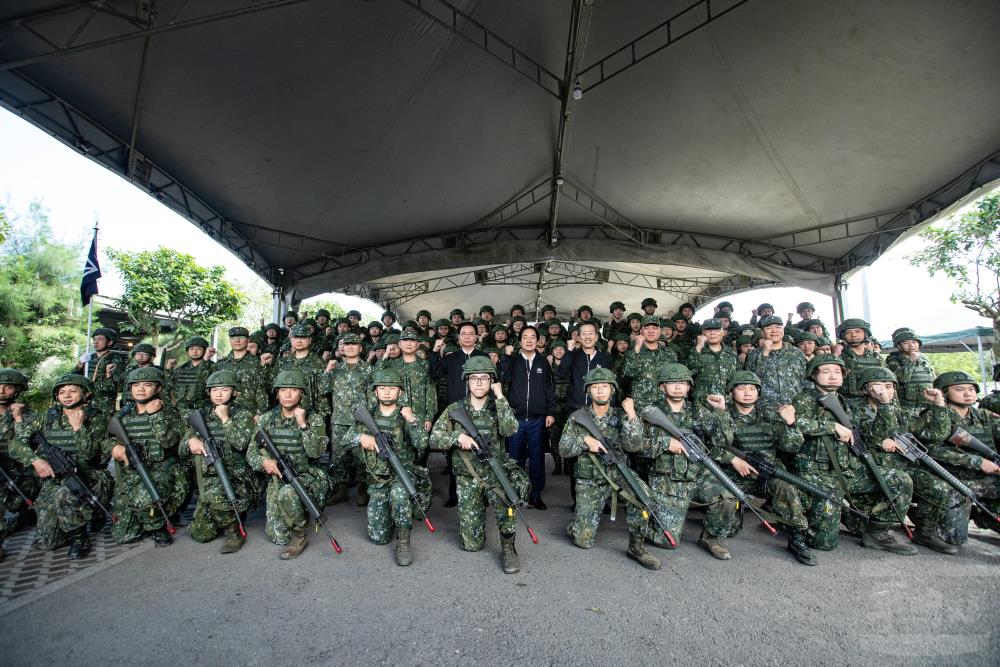 賴總統視導宜蘭後備旅教召 勉以實力達到真和平 賴總統視導宜蘭後備旅教召 勉以實力達到真和平