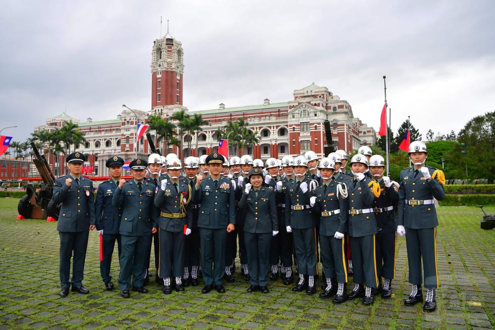 關指部砲兵營砲一連為陸軍禮砲連，經常擔任重大慶典或外交場合的禮儀部隊。(軍聞社實習記者吳宣諭攝)