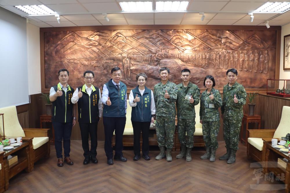 臺南市府赴砲訓部慰勉役男