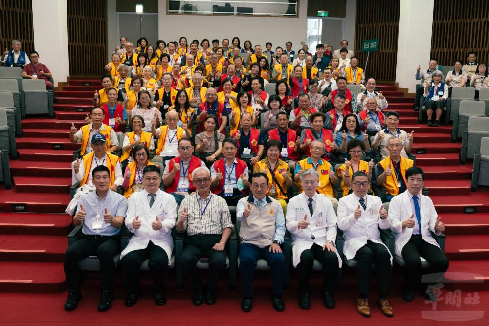榮民楷模參訪臺中榮總 見證智慧醫療創新成果 榮民楷模參訪臺中榮總 見證智慧醫療創新成果