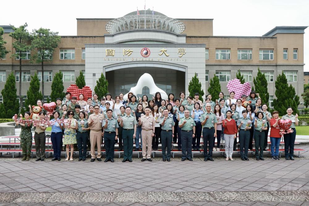 國防大學校長劉志斌上將主持母親節活動。(國防大學提供) 國防大學校長劉志斌上將主持母親節活動。(國防大學提供)