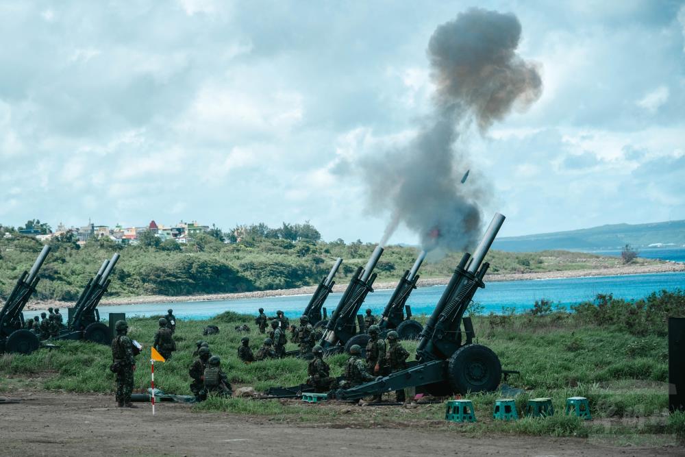 The 4th Theater of Operations Conducts Heavy Artillery Maintenance and Firing to Strengthen Defensive Combat Capabilities