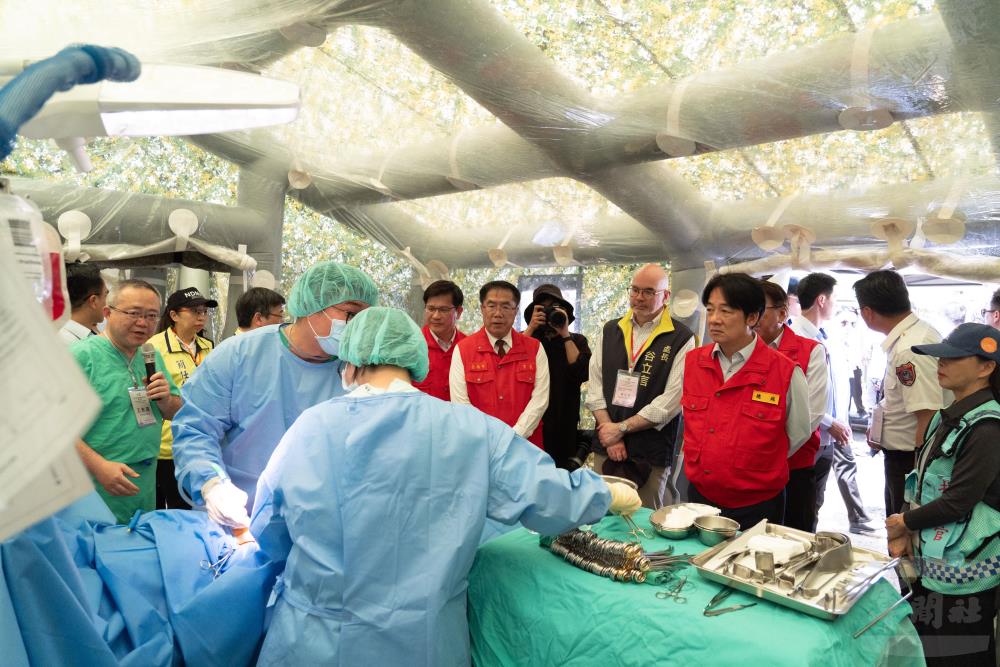 President Lai Inspects Nationwide Defense Resilience Field Exercise, Emphasizes the Importance of Safety Through Resilience