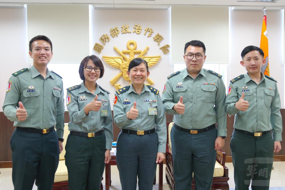 Director General Chen Meets Newly Certified Social Workers, Encourages Continued Enhancement of Psychological Counseling Capacity in the R.O.C. Armed Forces
