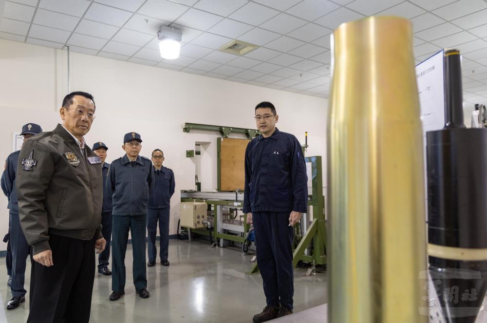 Ministry of National Defense: Minister Wellington Koo Li-hsiung Extends Lunar New Year Greetings on Inspecting Stationed Troops in Northern Taiwan