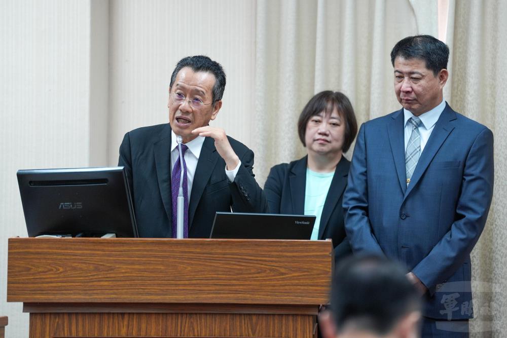 Minister Koo Presents Special Report to Legislative Yuan, Outlines Measures to Address Demographic Challenges
